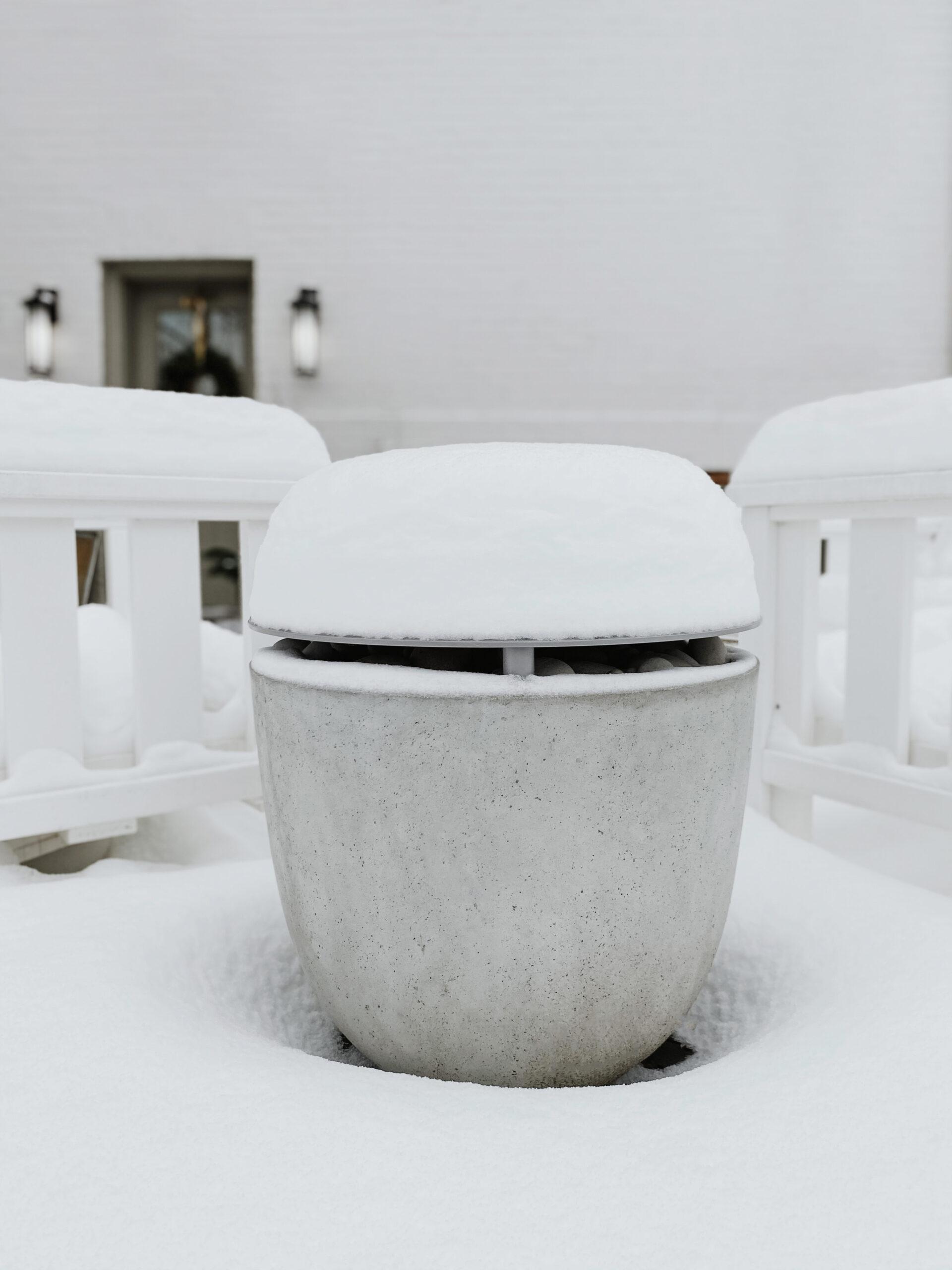 Fire-pit-in-the-snow
